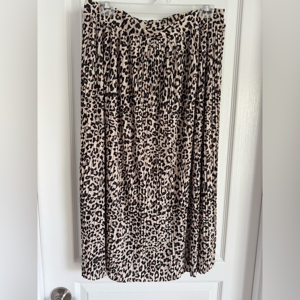 H&M Leopard Print Skirt